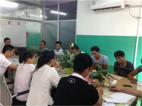 千凱不銹鋼水箱團(tuán)隊(duì)