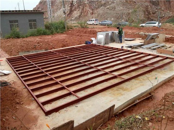 不銹鋼水箱槽鋼底座