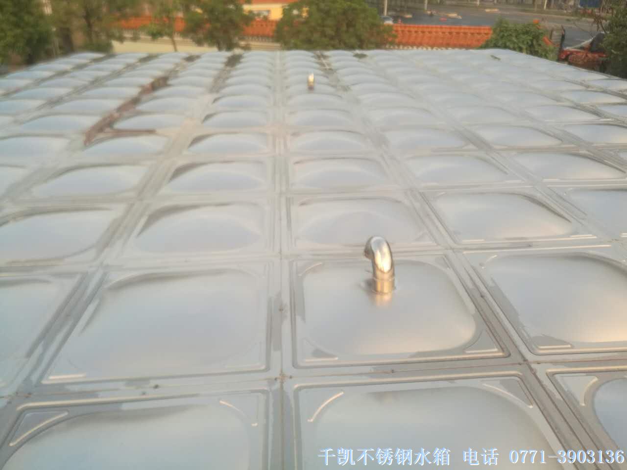 廣西民族大學(xué)396立方不銹鋼水箱3